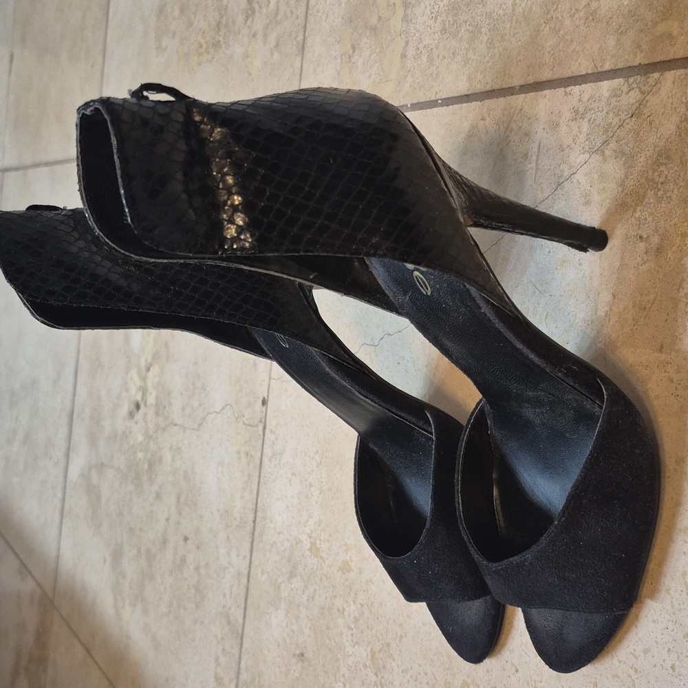 BEBE Suede+snakeskin stilettos 7 Black Open Toe High Heel Textured Sandals
